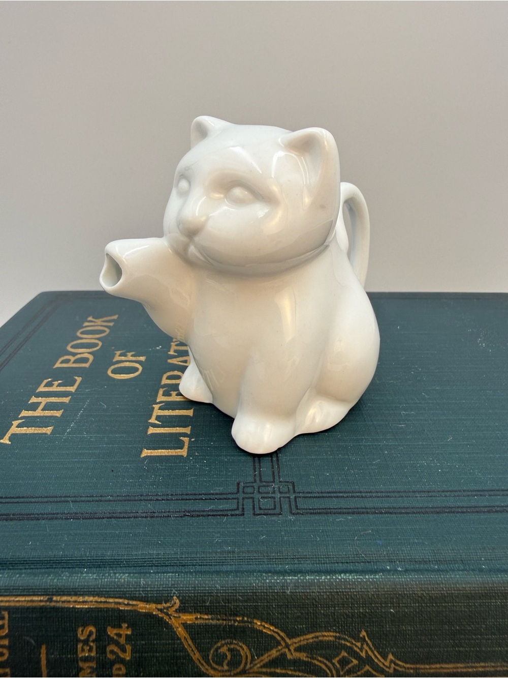 Cat Creamer Coffee White Two's Company 3" X 4" Ceramic Kitten Small
